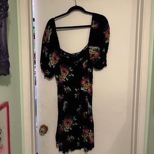 Betsey Johnson vintage flowered dress🌸